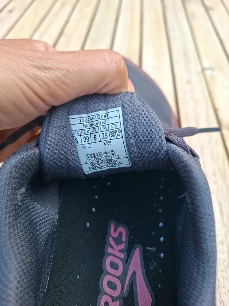 Used Brooks Trailrunning Shoes bike — image 6 of 6