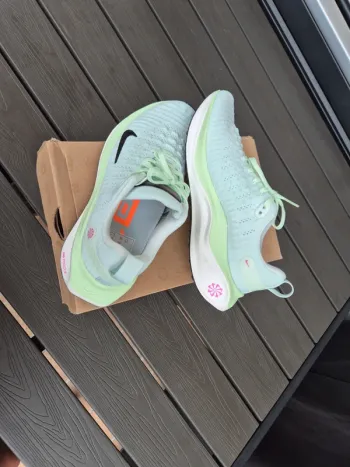 Nike ReactX Infinity Run bike usato — immagine 4 di 8