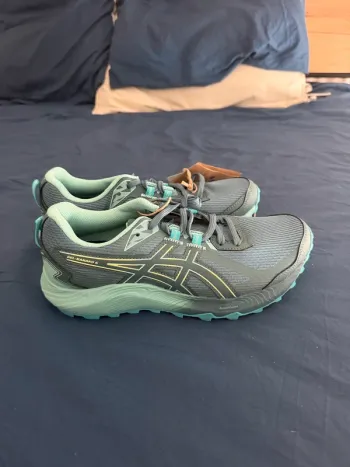 Used Asics Gel Kanaku 6 bike — image 2 of 7
