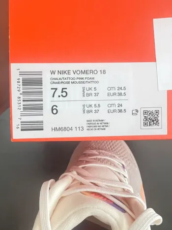 Nike Vomero 18 bike usato — immagine 11 di 11