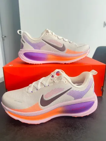 Used Nike Vomero 18 Running Shoes