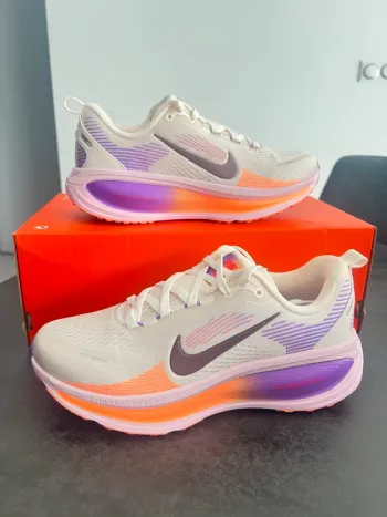 Nike Vomero 18 bike usato — immagine 4 di 11