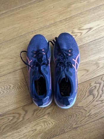 Used Asics Gel Cumulus Running Shoes