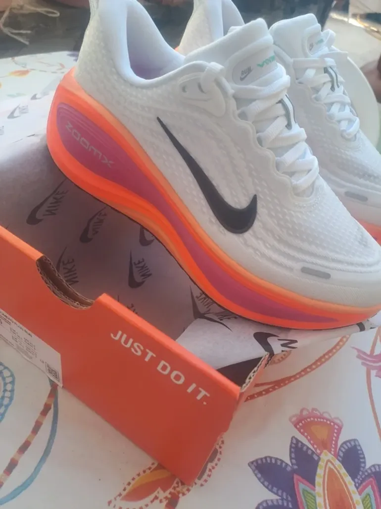 Used Nike Vomero Plus Run bike — image 2 of 12