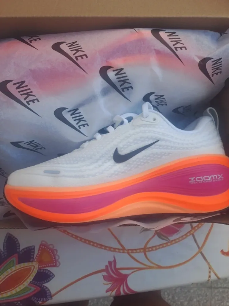 Used Nike Vomero Plus Run bike — image 8 of 12