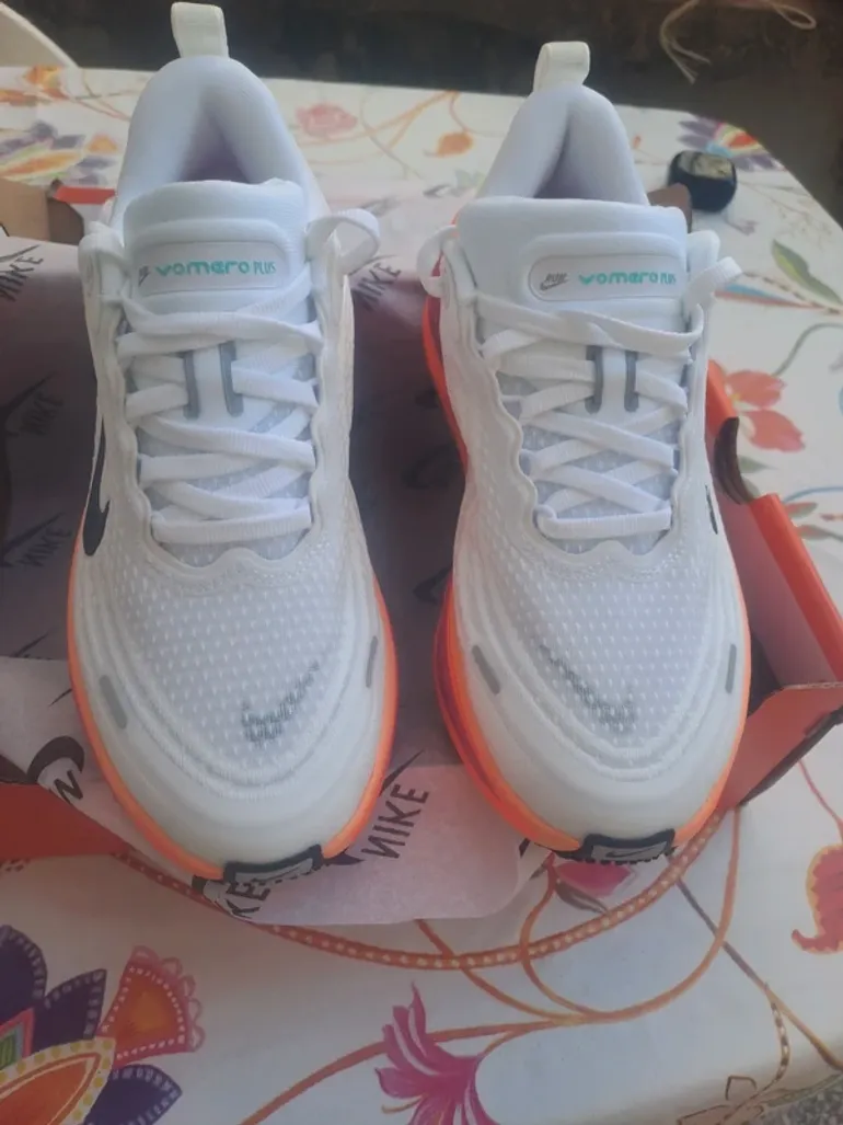 Used Nike Vomero Plus Run bike — image 3 of 12