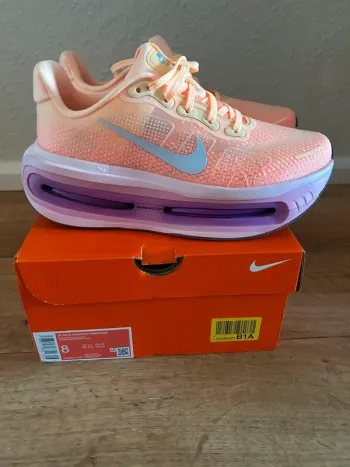 Used Premium Vomero Running Shoes