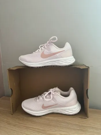 Nike Revolution 6 NN bike d'occasion — image 2 sur 8