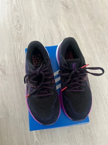 Tweedehands Asics Running Shoes bike — afbeelding 2 van 8