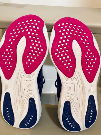 Used Asics Gel Nimbus 25 bike — image 8 of 10
