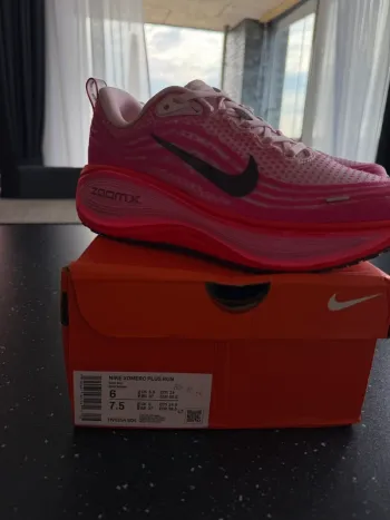 Käytetty Nike ZoomX bike — kuva 3 / 4