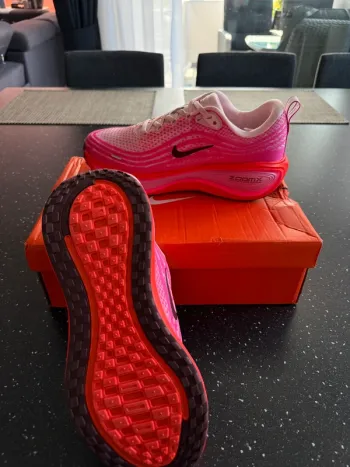 Käytetty Nike ZoomX bike — kuva 2 / 4