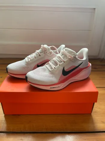 Tweedehands Pegasus Air Zoom 41 Running Shoes
