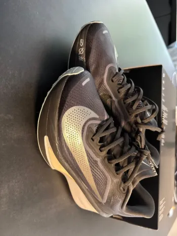 Used Nike Zoom Fly 6 bike — image 9 of 30
