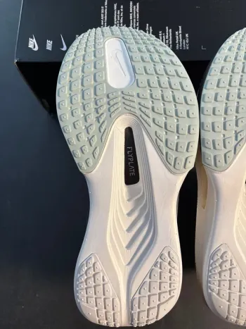 Used Nike Zoom Fly 6 bike — image 23 of 30