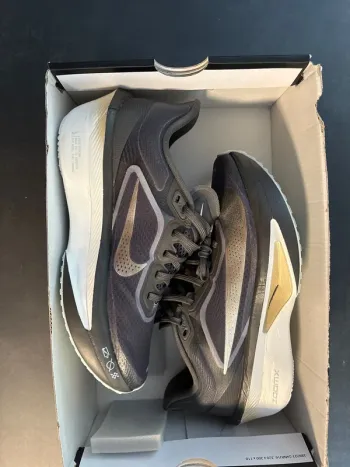 Used Nike Zoom Fly 6 bike — image 12 of 30