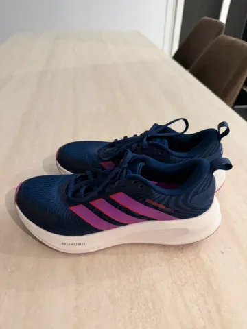 Używany Supernova Rise 2 Running Shoes