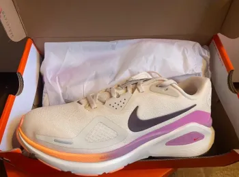 Gebrauchtes Ideal Nike Structure 26 Running Shoes