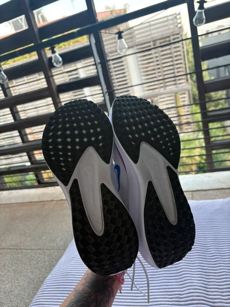 Tweedehands Nike Running Shoes bike — afbeelding 9 van 11