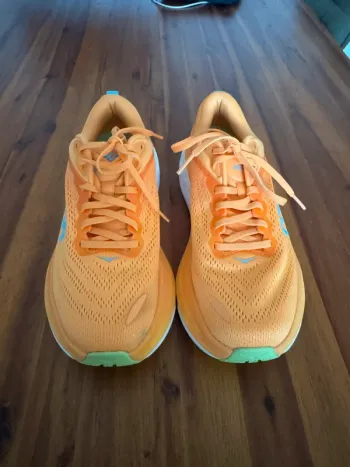 Tweedehands Orange Bondi 8 Running Shoes