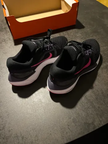 Nike Air Zoom Vomero 16 bike de segunda mano — imagen 9 de 12