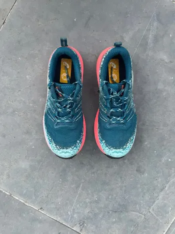 Used Proper Asics Trailrunning Shoes bike — image 5 of 7