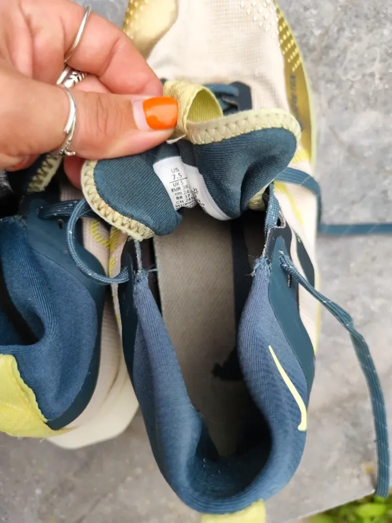 Nike Trail Running Shoes Gore-Tex bike usato — immagine 6 di 6