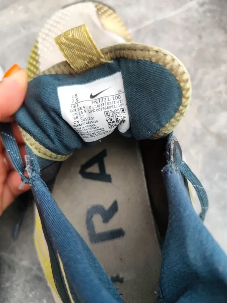 Nike Trail Running Shoes Gore-Tex bike usato — immagine 4 di 6
