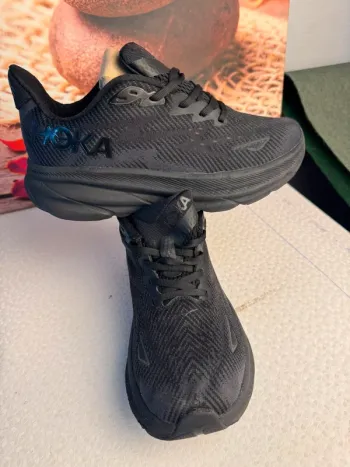 Used Hoka Clinton 9 Running Shoes