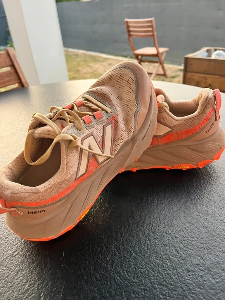 Gebrauchtes New Balance Hierro V9 bike — Bild 4 von 4