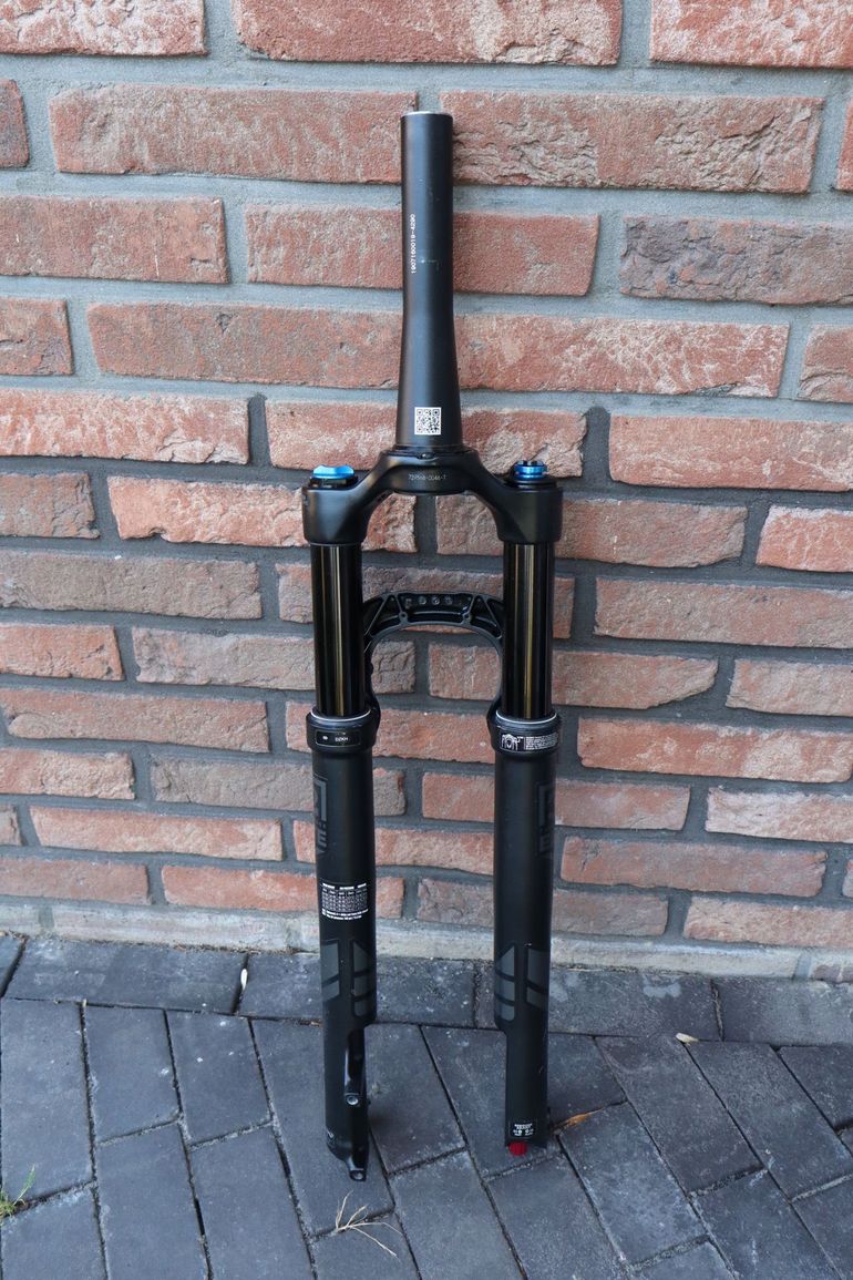 Used Fox Float Performance Elite 2020 bike — image 2 of 7