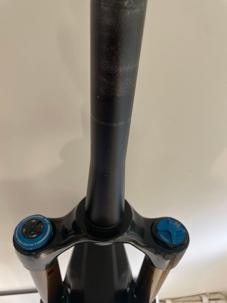 Brugt Fox 36 Factory 2024 bike — billede 8 af 11
