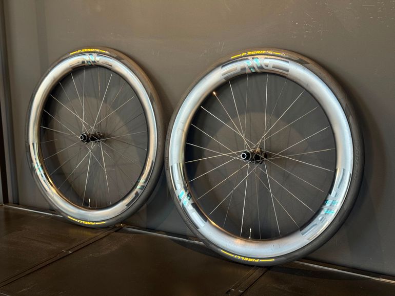 Brugt Enve SES 4.5 Wheels 2025 bike — billede 7 af 8