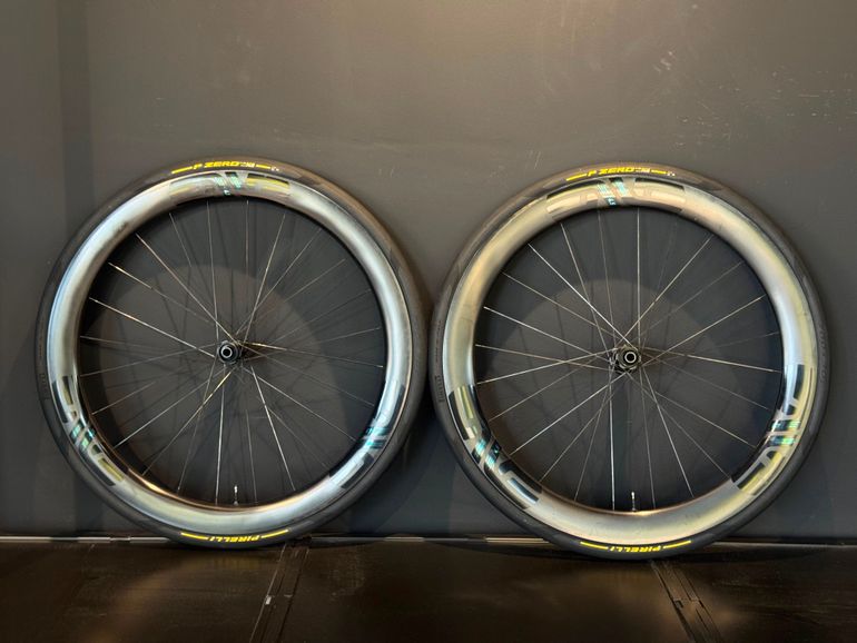 Brugt Enve SES 4.5 Wheels 2025 bike — billede 6 af 8