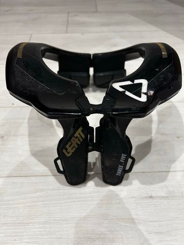 Gebrauchtes LEATT Neck Brace 3.5 2024 bike — Bild 2 von 3