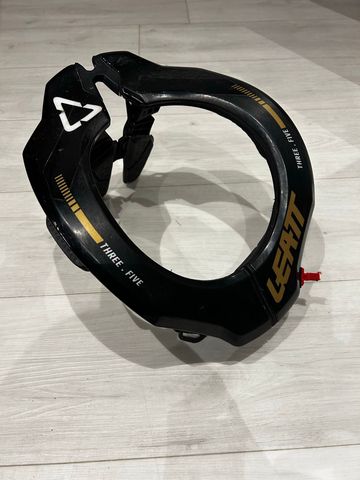 Gebrauchtes LEATT Neck Brace 3.5 2024 bike — Bild 1 von 3