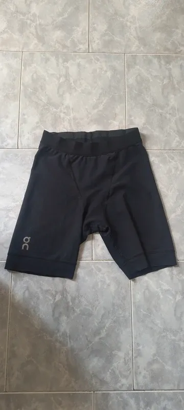 Gebrauchtes On Running Tight Short bike — Bild 1 von 3