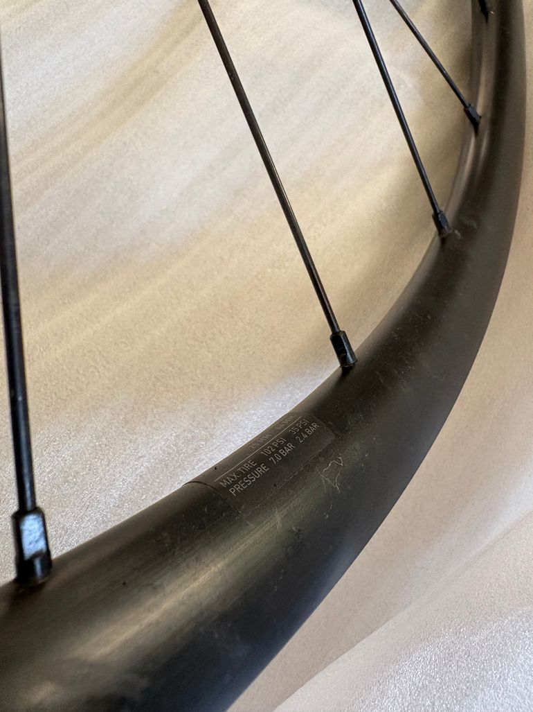 Used Dt Swiss R470 Wheelset bike — image 5 of 5