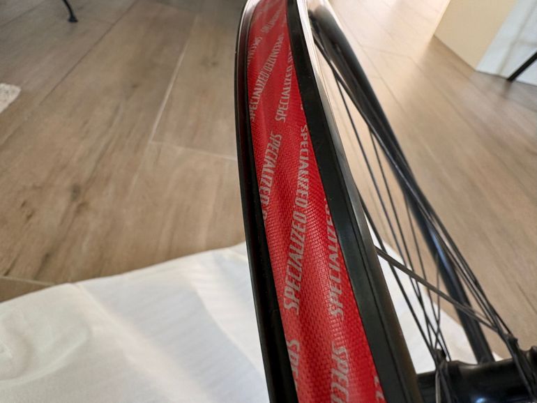 Used Dt Swiss R470 Wheelset bike — image 3 of 5