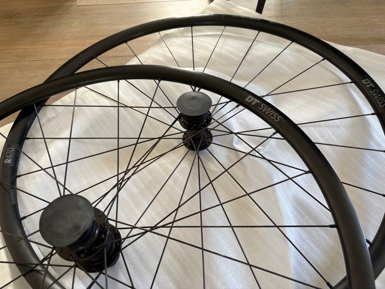 Used Dt Swiss R470 Wheelset bike — image 4 of 5