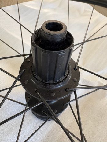 Used Dt Swiss R470 Wheelset bike — image 2 of 5