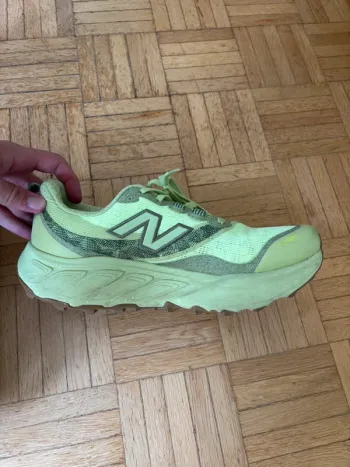 Used New Balance Trailrunning shoes bike — image 6 of 7
