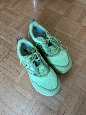 Used New Balance Trailrunning shoes bike — image 4 of 7