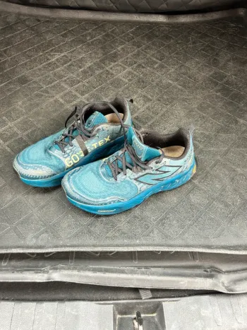 Used New Balance Hierro Goretex Running Shoes