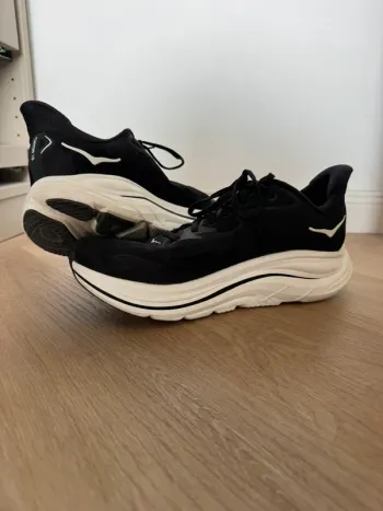 Used Hoka Clifton 10 bike — image 3 of 4
