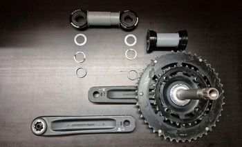 Fsa Omega AGX Kurbelgarnitur 46/30 – 175 mm inkl. BB86 Innenlager 2025 Drivetrain & Pedals d'occasion