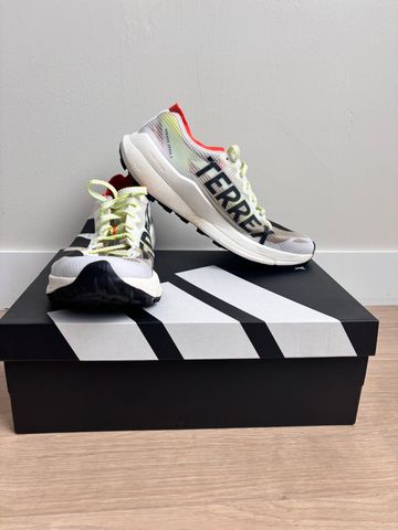 Käytetty Adidas Terrex Agravic Speed 2 2026 Running Shoes