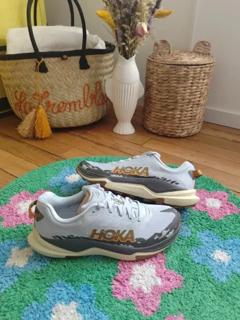 Used Hoka Torrent 4 Running Shoes