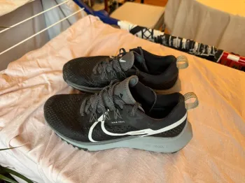 Used Nike Trail Running Shoes bike — image 2 of 5