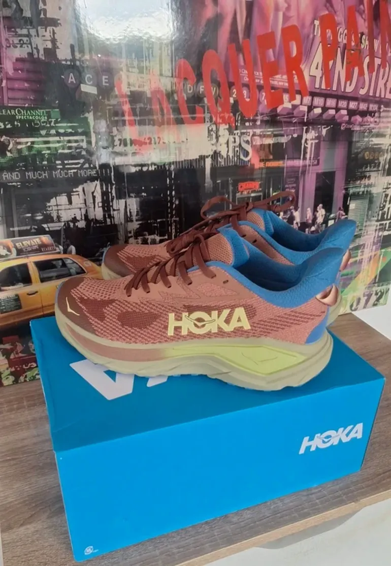 Used Hoka Challenger 8 bike — image 4 of 9